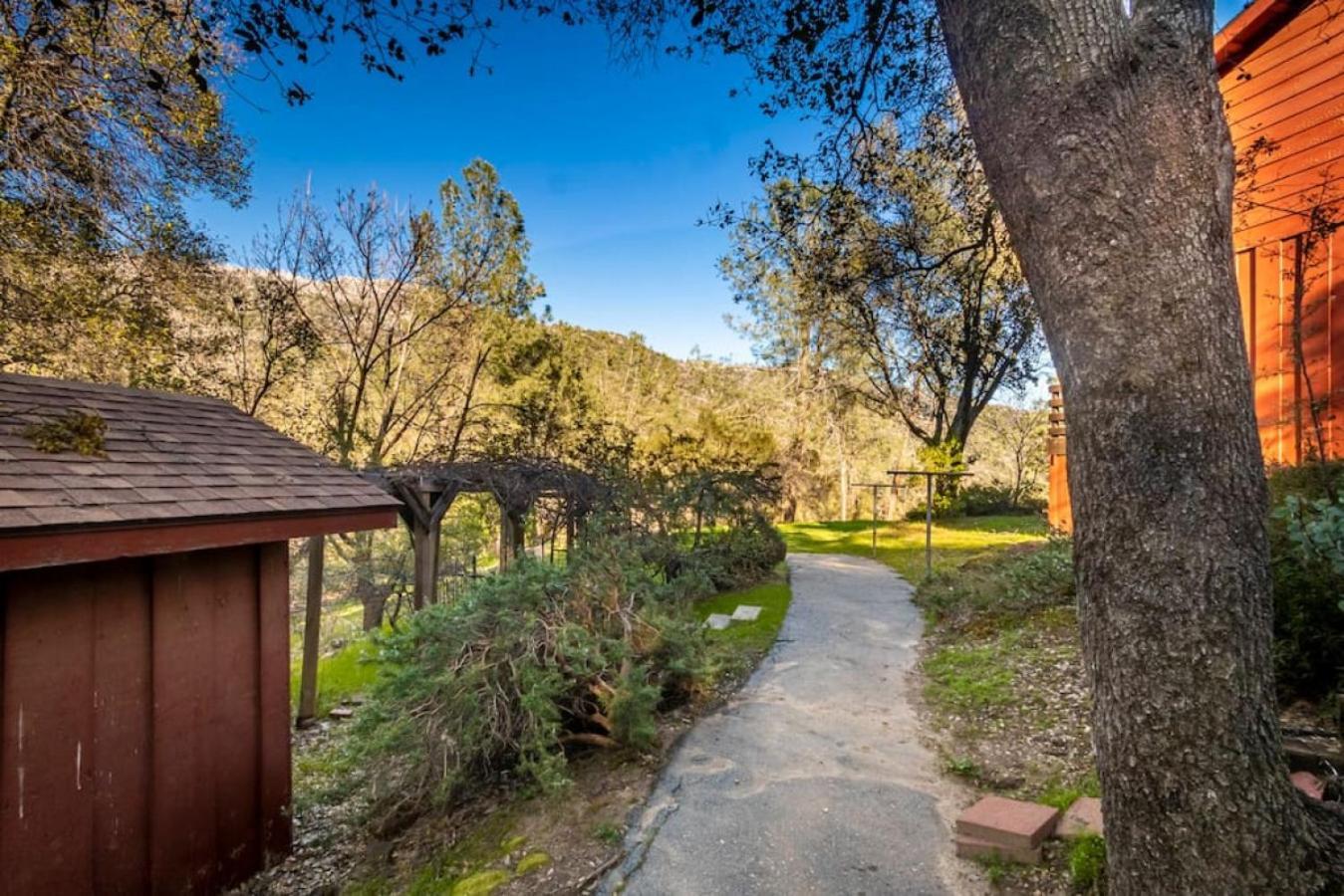 Sierra Vista Lookout Lodge With Creek, Waterfall And Waterholes, Minutes From Bass Lake And Yosemite South Gate North Fork Exterior foto